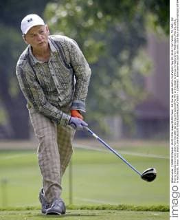 Bill Murray spielt Golf in Fort Worth May 25, 2016 - Fort Worth, TX, USA - Bill Murray watches his errant shot from the 18th tee during the Colonial Pro-Am at the Dean & Deluca Invitational on Wednesday, May 25, 2016, in Fort Worth, Texas. Fort Worth USA - ZUMAm67_