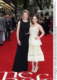 Filmpremiere Me Before You in London English actress Emilia Clarke and Thea Sharrock attending the Me Before You UK film premiere, held at London s Curzon Mayfair. MAY 25th 2016  GBHx161565