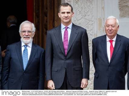 Antonio Fraguas de Pablo Forjes , Spanish king, Felipe VI, spanish external subjects minister, José Manuel García-Margallo before the Quevedos iberoamerican award of grafic humor 2014. May 26,2016.  (2016260509)