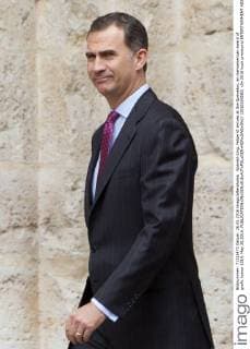 Spanish king, Felipe VI arrives at the Quevedos, an iberoamerican award of grafic humor 2014. May 26,2016.  (2016260502)