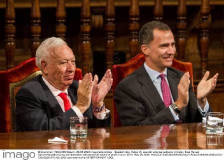 Spanish king, Felipe VI, spanish external subjects minister, José Manuel García-Margallo during the Quevedos iberoamerican award of grafic humor 2014. May 26,2016.  (2016260534)