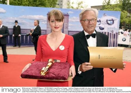 Hellmut Sieglerschmidt mit einer Lola Statuette bei der Verleihung des Deutschen Filmpreises 2016 in der Messe Berlin. Berlin, 27.05.2016 Foto:xFredericx xFuturexImage