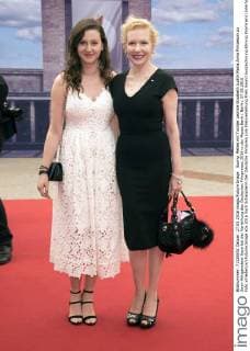 Sunnyi Melles mit Tochter Leonille Elisabeth Judith Maria Anna Prinzessin zu Sayn-Wittgenstein-Sayn bei der Verleihung des Deutschen Filmpreises 2016 in der Messe Berlin. Berlin, 27.05.2016 Foto:xFredericx xFuturexImage