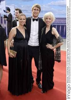 Nina Eichinger mit Freund Fritz Meinikat und Katja Eichinger bei der Verleihung des Deutschen Filmpreises 2016 in der Messe Berlin. Berlin, 27.05.2016 Foto:xFredericx xFuturexImage