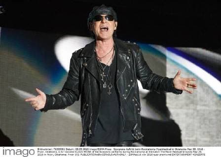 Scorpions-Auftritt beim Rocklahoma Musikfestival in Oklahoma May 28, 2016 - Pryor, Oklahoma, U.S - Vocalist KLAUS MEINE of the Scorpions performs during Rocklahoma at the Catch The Fever Festival Grounds May 28, 2016 in Pryor, Oklahoma. Pryor U.S. - ZUMAp116