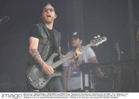 Rocklahoma Musikfestival in Oklahoma May 29, 2016 - Pryor, Oklahoma, U.S - Bassist JOEL BRUYERE of Thousand Foot Krutch performs during Rocklahoma at the Catch The Fever Festival Grounds May 29, 2016 in Pryor, Oklahoma. Pryor U.S. - ZUMAp116