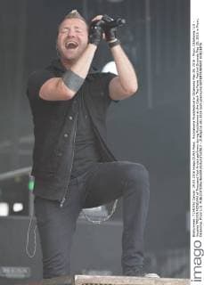 Rocklahoma Musikfestival in Oklahoma May 29, 2016 - Pryor, Oklahoma, U.S - Vocalist TREVOR MCNEVAN of Thousand Foot Krutch performs during Rocklahoma at the Catch The Fever Festival Grounds May 29, 2016 in Pryor, Oklahoma. Pryor U.S. - ZUMAp116