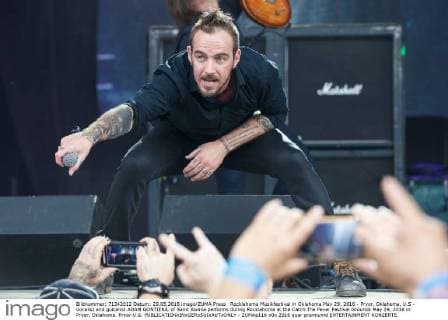 Rocklahoma Musikfestival in Oklahoma May 29, 2016 - Pryor, Oklahoma, U.S - Vocalist and guitarist ADAM GONTIERÃ‚ of Saint Asonia performs during Rocklahoma at the Catch The Fever Festival Grounds May 29, 2016 in Pryor, Oklahoma. Pryor U.S. - ZUMAp116