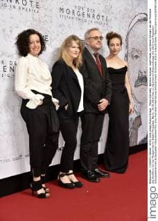 Maria Schrader, Barbara Sukowa, Josef Hader und Aenne Schwarz bei der Premiere des Kinofilms Vor der Morgenröte im Delphi Filmpalast. Berlin, 30.05.2016 Foto:xJ.xQuinternx xFuturexImage