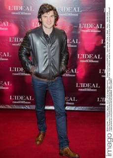 Gaspard Proust CELEBRITES : Premiere des Films L Ideal - Paris - 30 05 2016 Viktor Panoramic 
