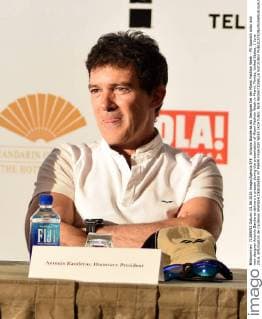 Antonio Banderas als Designer bei der Miami Fashion Week - PK Spanish actor and new designer Antonio Banderas delivers a presser during the presentation of Miami Fashion Week in Miami, Florida, United States, 1 June 2016. EFE Gaston de Cardenas SPANISH DESIGNERS AT MIAMI FASHION WEEK !ACHTUNG: NUR REDAKTIONELLE NUTZUNG!  MIA003 20160601-636004186731298809