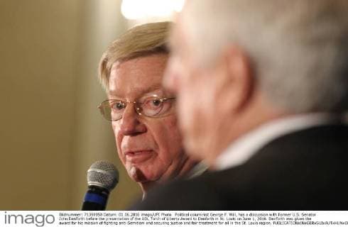 Political columinist George F. Will, has a discussion with Former U.S. Senator John Danforth before the presentation of the ADL Torch of Liberty Award to Danforth in St. Louis on June 1, 2016. Danforth was given the award for his mission of fighting anti-Semitism and securing justice and fair treatment for all in the St. Louis region.  SLP2016060103 BILLxGREENBLATT