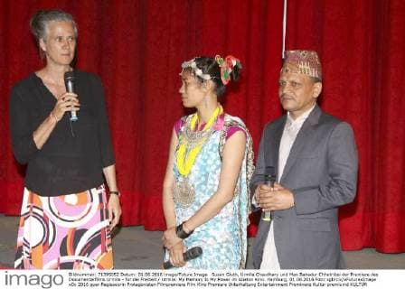Susan Gluth, Urmila Chaudhary und Man Bahadur Chhetribei der Premiere des Dokumentarfilms Urmila - für die Freiheit Urmila: My Memory Is My Power im Abaton Kino. Hamburg, 01.06.2016 Foto:xgbrcix xFuturexImage