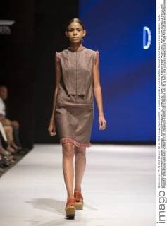 A model presents a creation of the Spanish brand Devota & Lomba during Santo Domingo Fashion Week in Santo Domingo, Dominican Republic, 02 June 2016. Santo Domingo Fashion Week !ACHTUNG: NUR REDAKTIONELLE NUTZUNG!  STO30 20160603-636005329213063365