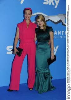 Aglaia Szyszkowitz und Laura Mandoki Verleihung des Bayerischen Fernsehpreis 2016 Preis, Ehrung, Auszeichnung Prinzregenten Theater München 03. Juni 2016