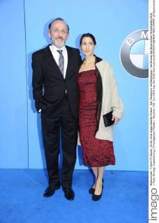 Karl Markovics mit Begleitung Verleihung des Bayerischen Fernsehpreis 2016 Preis, Ehrung, Auszeichnung Prinzregenten Theater München 03. Juni 2016