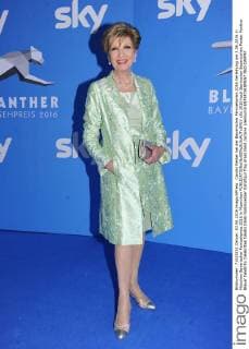 Carolin Reiber bei der Bayerischer Fernsehpreis 2016 Verleihung am 3.06.2016 in München Bayerischer Fernsehpreis 2016 in Muenchen 