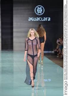 A model presents creations by Peruvian fashion house Aguaclara during the Miami Fashion Week (MIAFW) at the Ice Palace in Miami, Florida, USA, on 3 June 2016. MIAMI FASHION WEEK !ACHTUNG: NUR REDAKTIONELLE NUTZUNG!  SHMA66 20160604-636006031877474983
