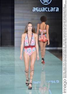 Model present creations by Peruvian fashion house Aguaclara during the Miami Fashion Week (MIAFW) at the Ice Palace in Miami, Florida, USA, on 3 June 2016. MIAMI FASHION WEEK !ACHTUNG: NUR REDAKTIONELLE NUTZUNG!  SHMA66 20160604-636006031946738983