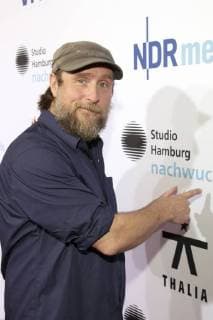Bjarne Mädel bei der Verleihung vom Studio Hamburg Nachwuchspreis 2016 im Thalia Theater. Hamburg, 02.06.2016 Foto:xgbrcix xFuturexImage