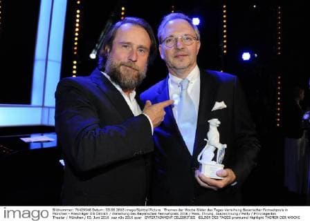 Themen der Woche Bilder des Tages Verleihung Bayerischer Fernsehpreis in München - Preisträger Olli Dittrich Verleihung des Bayerischen Fernsehpreis 2016 Preis, Ehrung, Auszeichnung Party Prinzregenten Theater München 03. Juni 2016