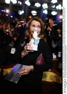 Verleihung Bayerischer Fernsehpreis in München - Preisträger Senta Berger Verleihung des Bayerischen Fernsehpreis 2016 Preis, Ehrung, Auszeichnung Party Prinzregenten Theater München 03. Juni 2016