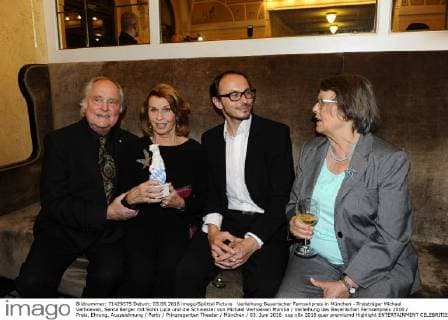 Verleihung Bayerischer Fernsehpreis in München - Preisträger Michael Verhoeven, Senta Berger mit Sohn Luca und die Schwester von Michael Verhoeven Monika Verleihung des Bayerischen Fernsehpreis 2016 Preis, Ehrung, Auszeichnung Party Prinzregenten Theater München 03. Juni 2016