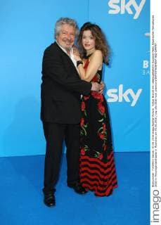 Volker Brandt mit Lebensgefaehrtin Susanne Meikl, Bayerischer Fernsehpreis 2016 im Prinzregententheater in Muenchen am 03.06.2016