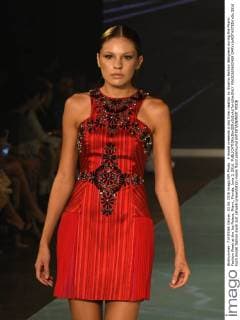 A model presents a day time creation by Alvarno fashion designers during the Miami Fashion Week at the Ice Palace, Miami, Florida, June 3, 2016.  MIA20160603409 GARYxIxROTHSTEIN