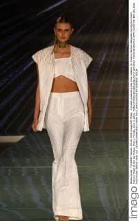 A model presents a day time creation by Alvarno fashion designers during the Miami Fashion Week at the Ice Palace, Miami, Florida, June 3, 2016.  MIA20160603410 GARYxIxROTHSTEIN