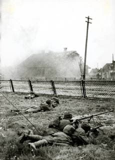 IMAGO History, Zweiter Weltkrieg: 1939 - 1945 Jan. 1, 2011 - WORLD WAR II THE STALINGRAD BATTLE, STREET COMBATS.1942. - ZUMAg49_