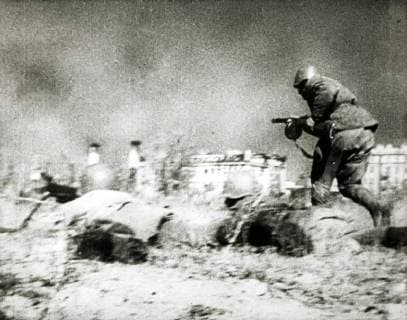 IMAGO History, Zweiter Weltkrieg: 1939 - 1945 Jan. 1, 2011 - WORLD WAR II THE STALINGRAD BATTLE.GERMAN SOLDIERS ADVANCE TOWARD STALINGRAD.AUGUST 1942. - ZUMAg49_