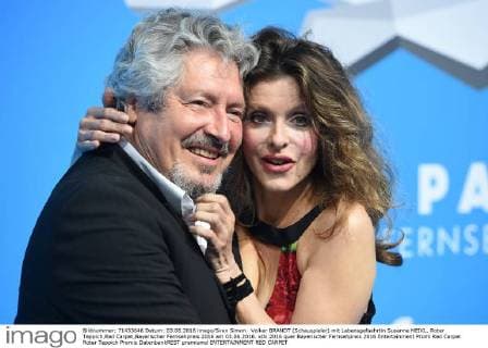 Volker BRANDT (Schauspieler) mit Lebensgefaehrtin Susanne MEIKL. Roter Teppich,Red Carpet,Bayerischer Fernsehpreis 2016 am 03.06.2016.