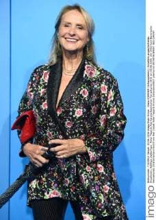 Diana KOERNER (Schauspielerin), Einzelbild,angeschnittenes Einzelmotiv,Halbfigur,halbe Figur. Roter Teppich,Red Carpet,Bayerischer Fernsehpreis 2016 am 03.06.2016.