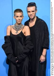 Frida GOLD (Alina SUEGGELER,Axel BOSSE),Band,Musikgruppe,Duo. Roter Teppich,Red Carpet,Bayerischer Fernsehpreis 2016 am 03.06.2016.