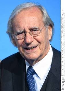 Wilfired KLAUS (Schauspieler) ,Einzelbild,angeschnittenes Einzelmotiv,Portraet,Portrait,Porträt. Roter Teppich,Red Carpet,Bayerischer Fernsehpreis 2016 am 03.06.2016.
