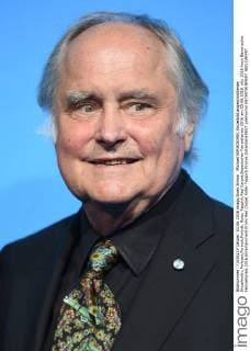 Michael VERHOEVEN, Einzelbild,angeschnittenes Einzelmotiv,Portraet,Portrait,Porträt. Roter Teppich,Red Carpet,Bayerischer Fernsehpreis 2016 am 03.06.2016.