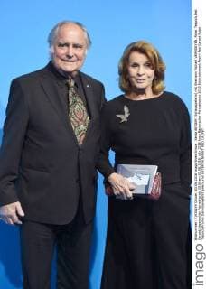 Senta BERGER (Schauspielerin) mit Ehemann Michael VERHOEVEN. Roter Teppich,Red Carpet,Bayerischer Fernsehpreis 2016 am 03.06.2016.