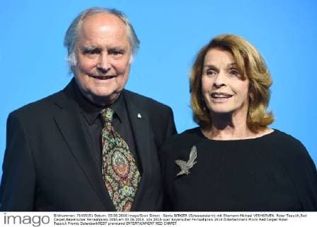 Senta BERGER (Schauspielerin) mit Ehemann Michael VERHOEVEN. Roter Teppich,Red Carpet,Bayerischer Fernsehpreis 2016 am 03.06.2016.