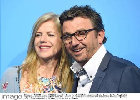 Hans Sigl (AUT,Schauspieler) mit Ehefrau Susanne Sigl Roter Teppich,Red Carpet,Bayerischer Fernsehpreis 2016 am 03.06.2016.