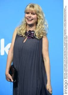 Roswitha Schreiner (Schauspielerin), Einzelbild,angeschnittenes Einzelmotiv, Roter Teppich,Red Carpet,Bayerischer Fernsehpreis 2016 am 03.06.2016.