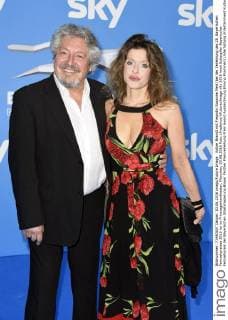 Volker Brandt mit Freundin Susanne Meikl bei der Verleihung des 28. Bayerischen Fernsehpreises 2016 im im Prinzregententheater. München, 03.06.2016 Foto:xFredericx xFuturexImage
