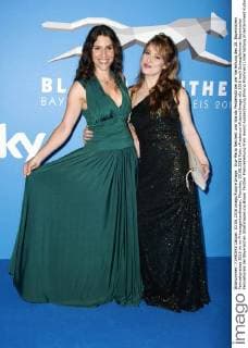 Eva-Maria Reichert und Wanda Perdelwitz bei der Verleihung des 28. Bayerischen Fernsehpreises 2016 im im Prinzregententheater. München, 03.06.2016 Foto:xFredericx xFuturexImage