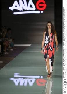 A model walks the runway during the Ana Maria Guiulfo Yirko Sivirich fashion show during day three of Miami Fashion Week in the Ice Palace on 04 June 2016 in Miami, Florida, US. Miami Fashion Week !ACHTUNG: NUR REDAKTIONELLE NUTZUNG!  MIA01 20160605-636006866416097092