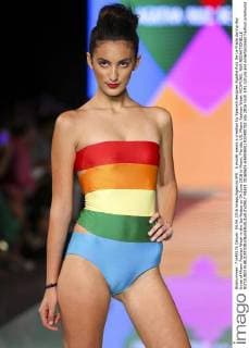 A model wears a creation by Spanish designer Agatha Ruiz De La Prada during day three of Miami Fashion Week in the Ice Palace on 04 June 2016 in Miami, Florida, US. Miami Fashion Week !ACHTUNG: NUR REDAKTIONELLE NUTZUNG!  MIA01 20160605-636006911931400782