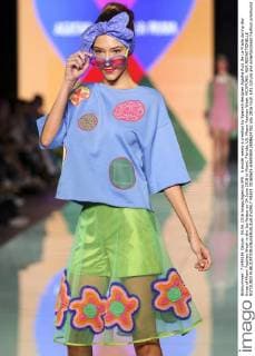 A model wears a creation by Spanish designer Agatha Ruiz De La Prada during day three of Miami Fashion Week in the Ice Palace on 04 June 2016 in Miami, Florida, US. Miami Fashion Week !ACHTUNG: NUR REDAKTIONELLE NUTZUNG!  MIA01 20160605-636006912688624782