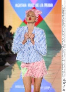 A model wears a creation by Spanish designer Agatha Ruiz De La Prada during day three of Miami Fashion Week in the Ice Palace on 04 June 2016 in Miami, Florida, US. Miami Fashion Week !ACHTUNG: NUR REDAKTIONELLE NUTZUNG!  MIA01 20160605-636006913363012782