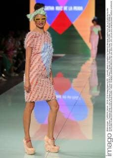 A model wears a creation by Spanish designer Agatha Ruiz De La Prada during day three of Miami Fashion Week in the Ice Palace on 04 June 2016 in Miami, Florida, US. Miami Fashion Week !ACHTUNG: NUR REDAKTIONELLE NUTZUNG!  MIA01 20160605-636006913401232782