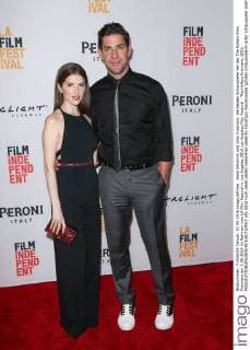 Anna Kendrick und John Krasinski, die beiden Schauspieler bei der The Hollars Kino Premiere am 3.06.2016 im Rahmen vom LA Film Festival in Los Angeles 2016 Los Angeles Film Festival - The Hollars Premiere, 2016 