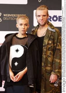 Alina Süggeler und Andreas Andi Weizel (Frida Gold) bei der Verleihung des 6. Webvideopreises an die herausragendsten deutschsprachigen Internetstars des Jahres im Castello. Düsseldorf, 04.06.2016 Foto:xC.xHardtx xFuturexImage